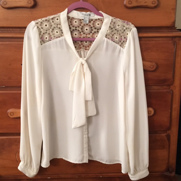 Forever 21 Tops - Forever 21 ivory blouse